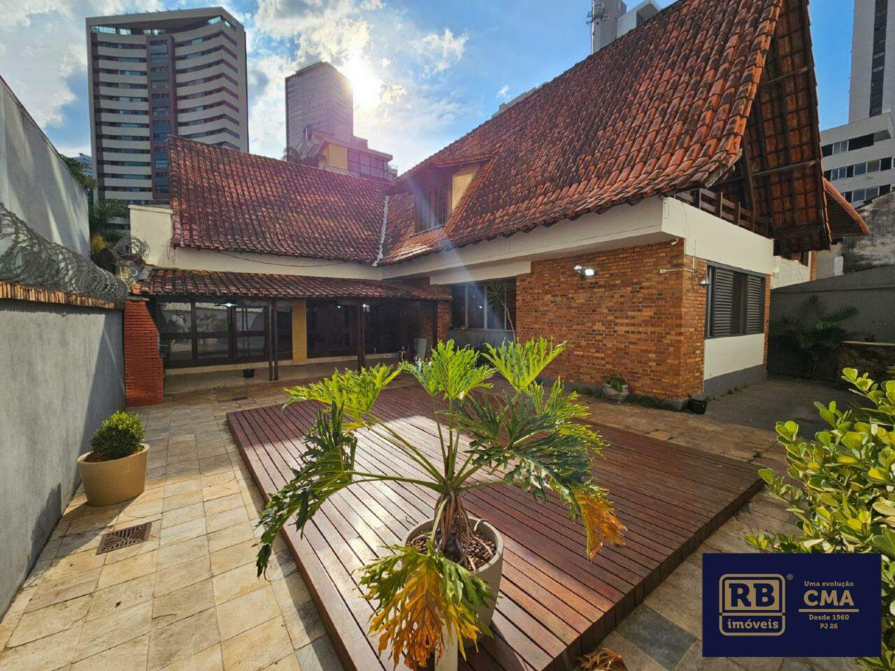 Casa, 5 quartos, 450 m² - Foto 1