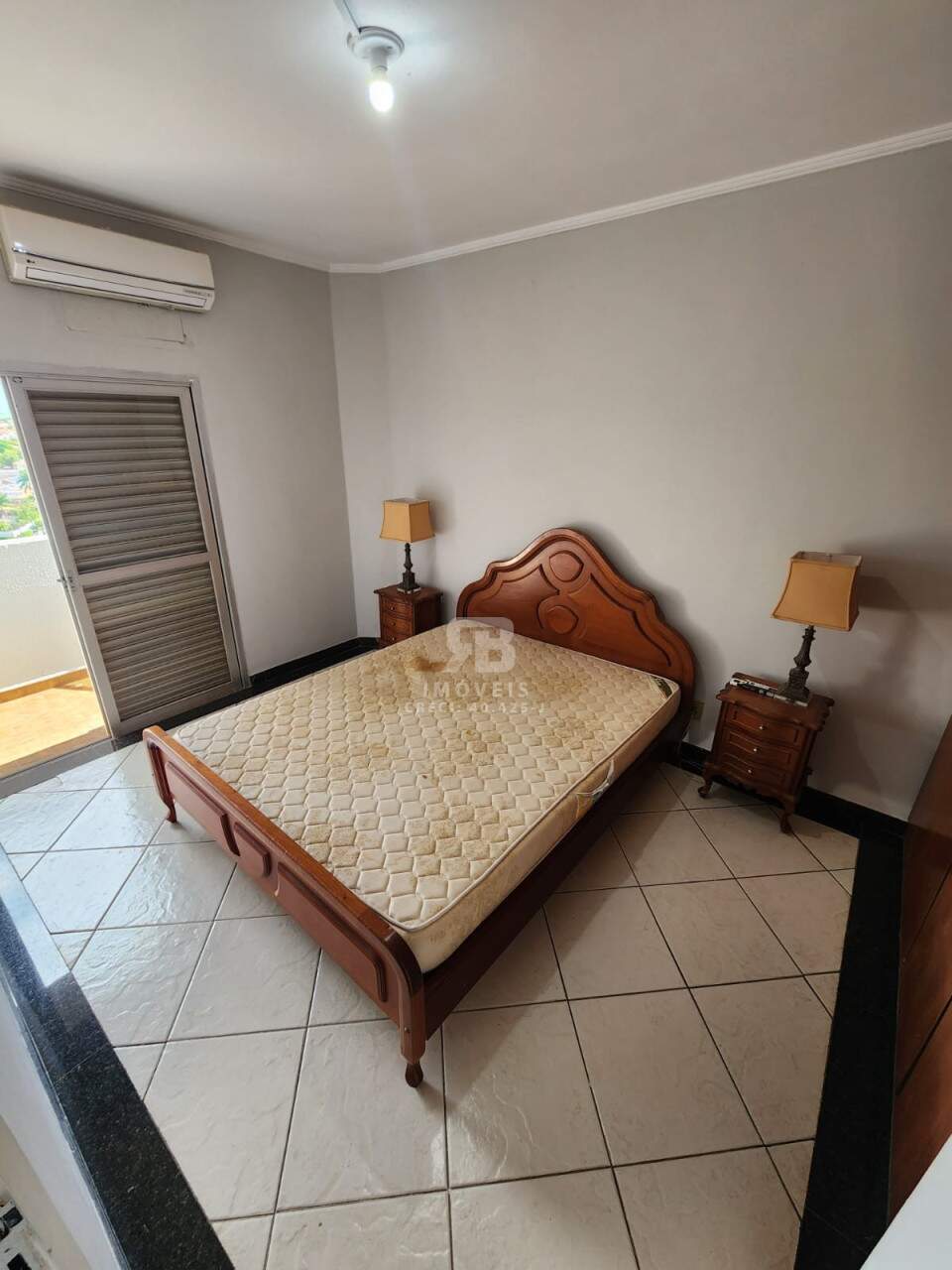 Apartamento para aluguel no Vila Santa Maria: 