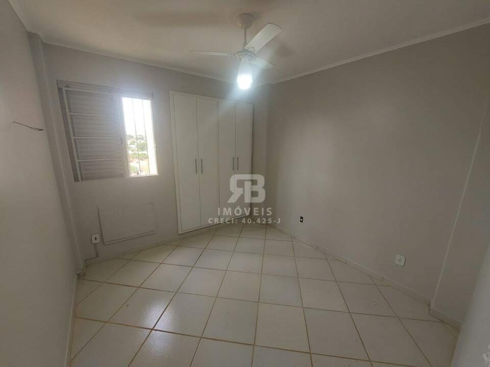 Apartamento para aluguel no Vila Santa Maria: 