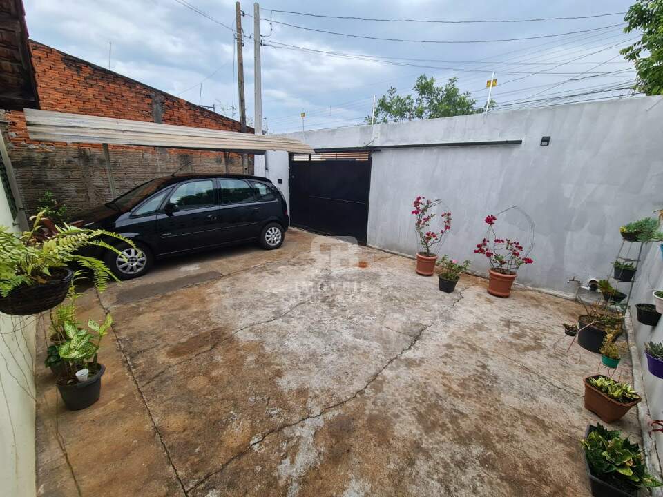 Casa à venda no Conjunto Habitacional Hilda Mandarino: 