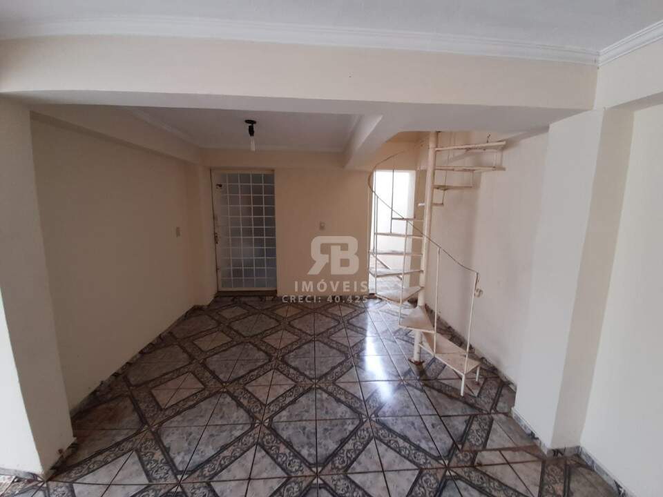 Casa para aluguel no Amizade: 