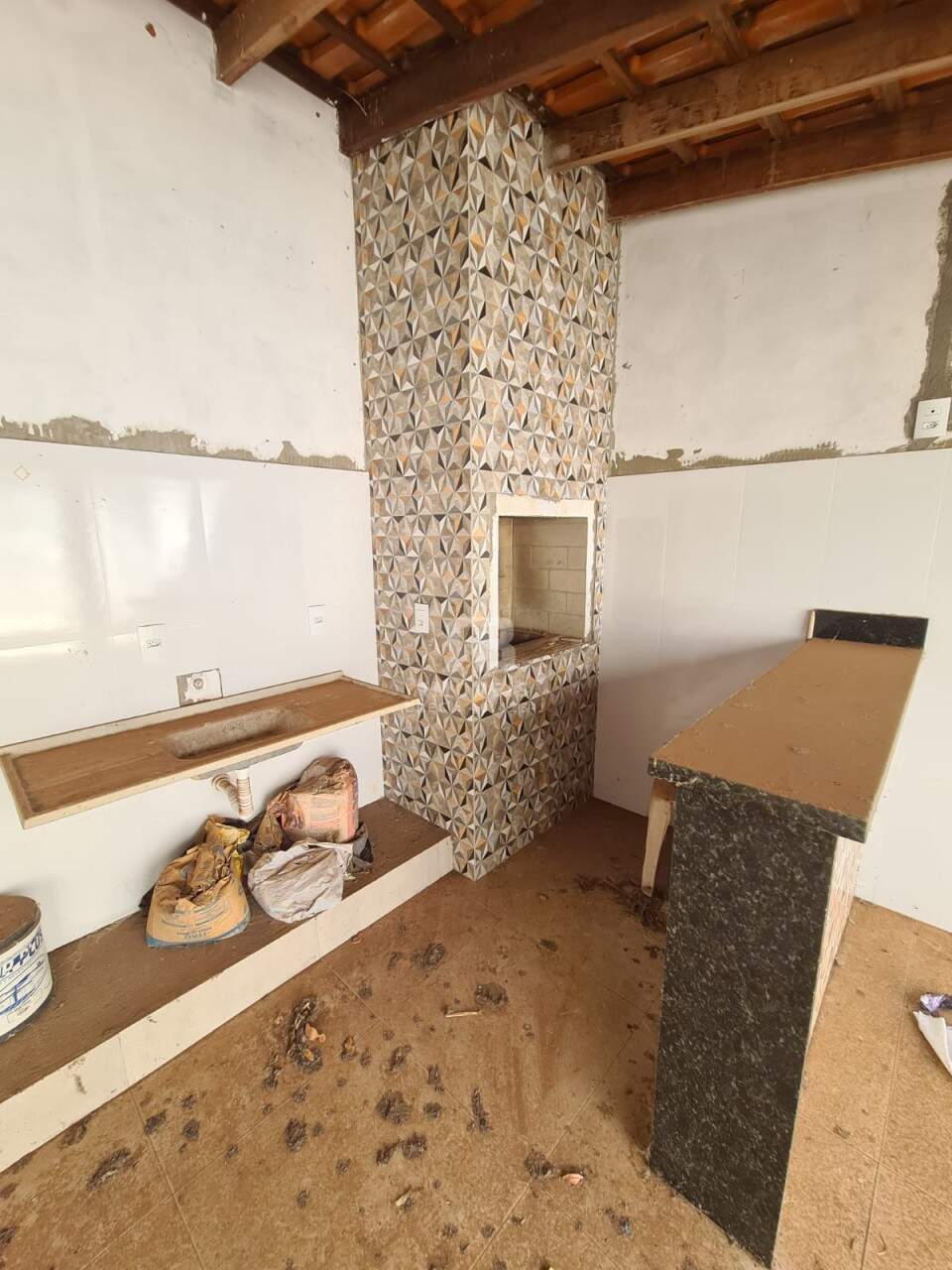 Casa à venda no Conjunto Residencial Toyokazu Kawata: 