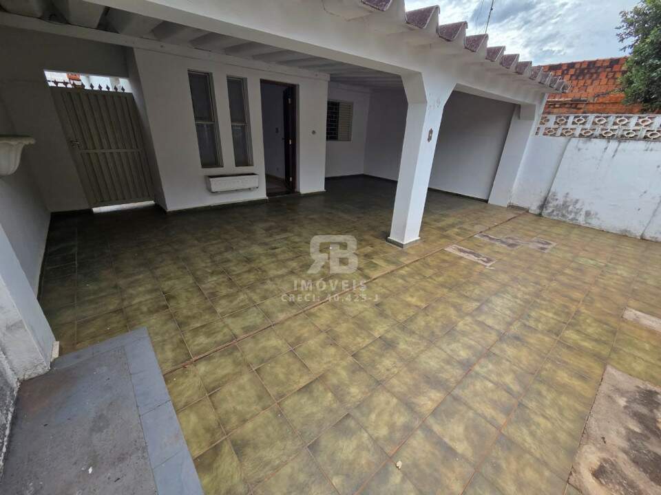 Casa para aluguel no Aviação: 