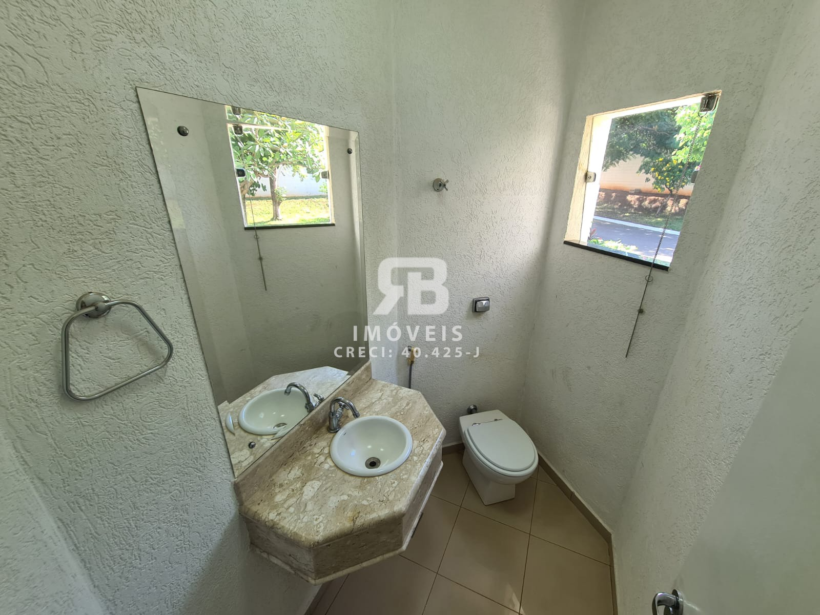 Casa em Condomínio à venda no Aeroporto: 
