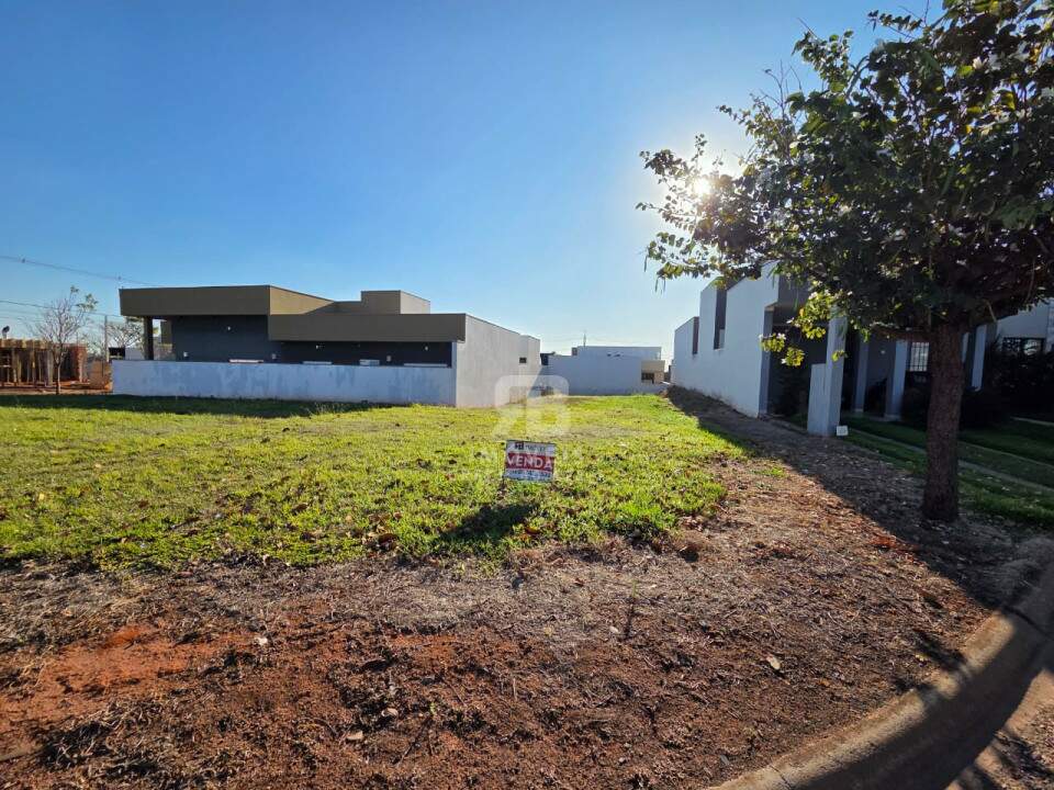 Terreno em condomínio à venda no Aeroporto: 