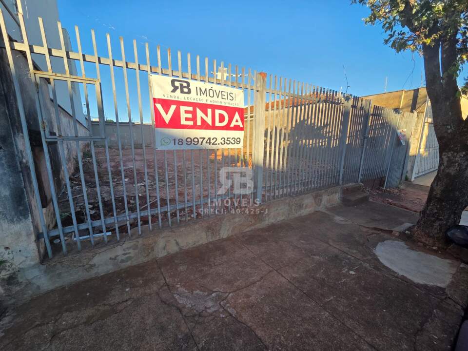 Terreno à venda no Bairro das Bandeiras: 