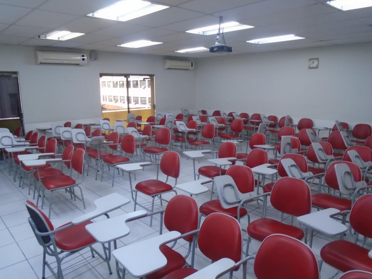 Prédio para aluguel no Centro: 