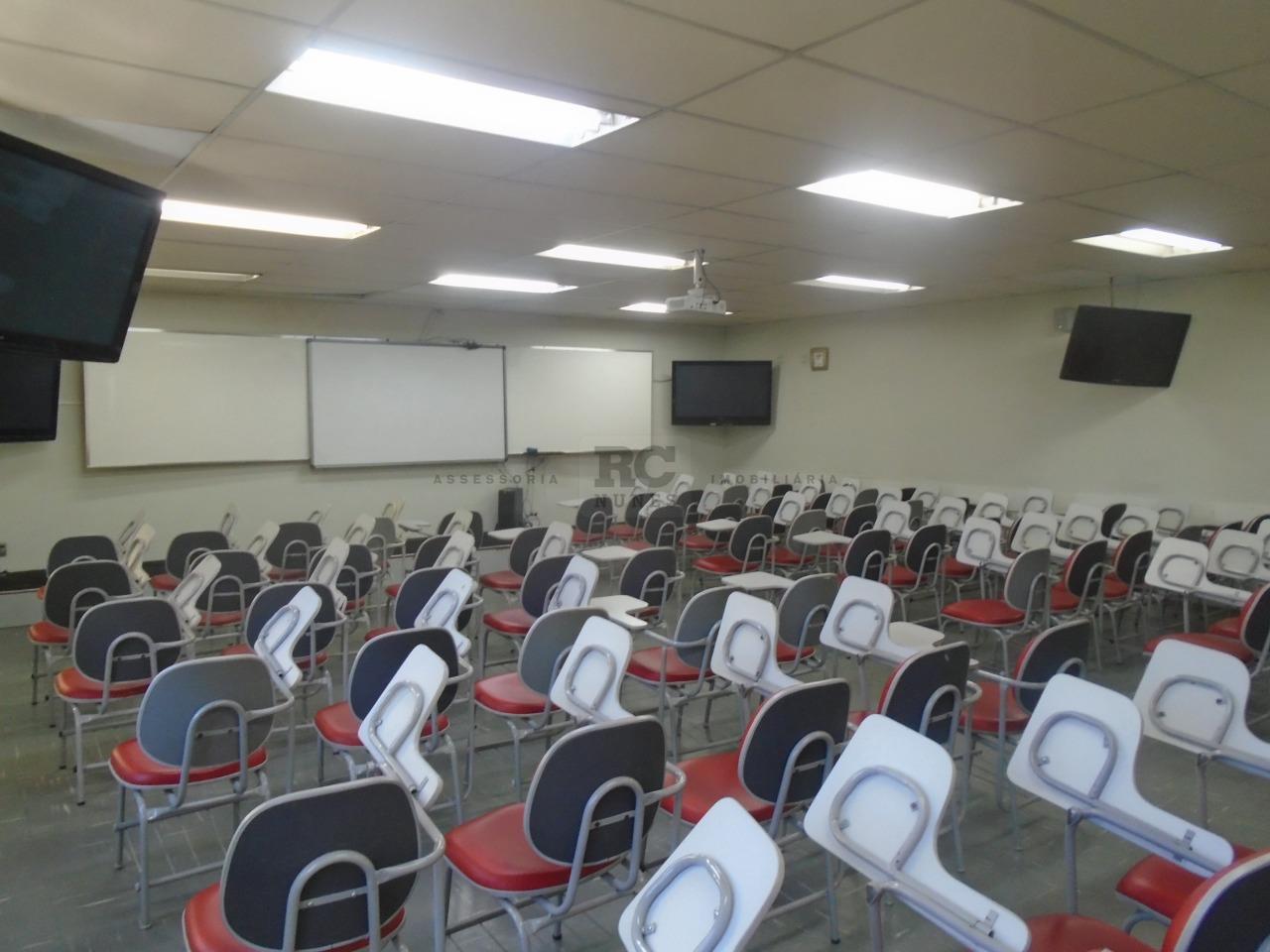 Prédio para aluguel no Centro: 