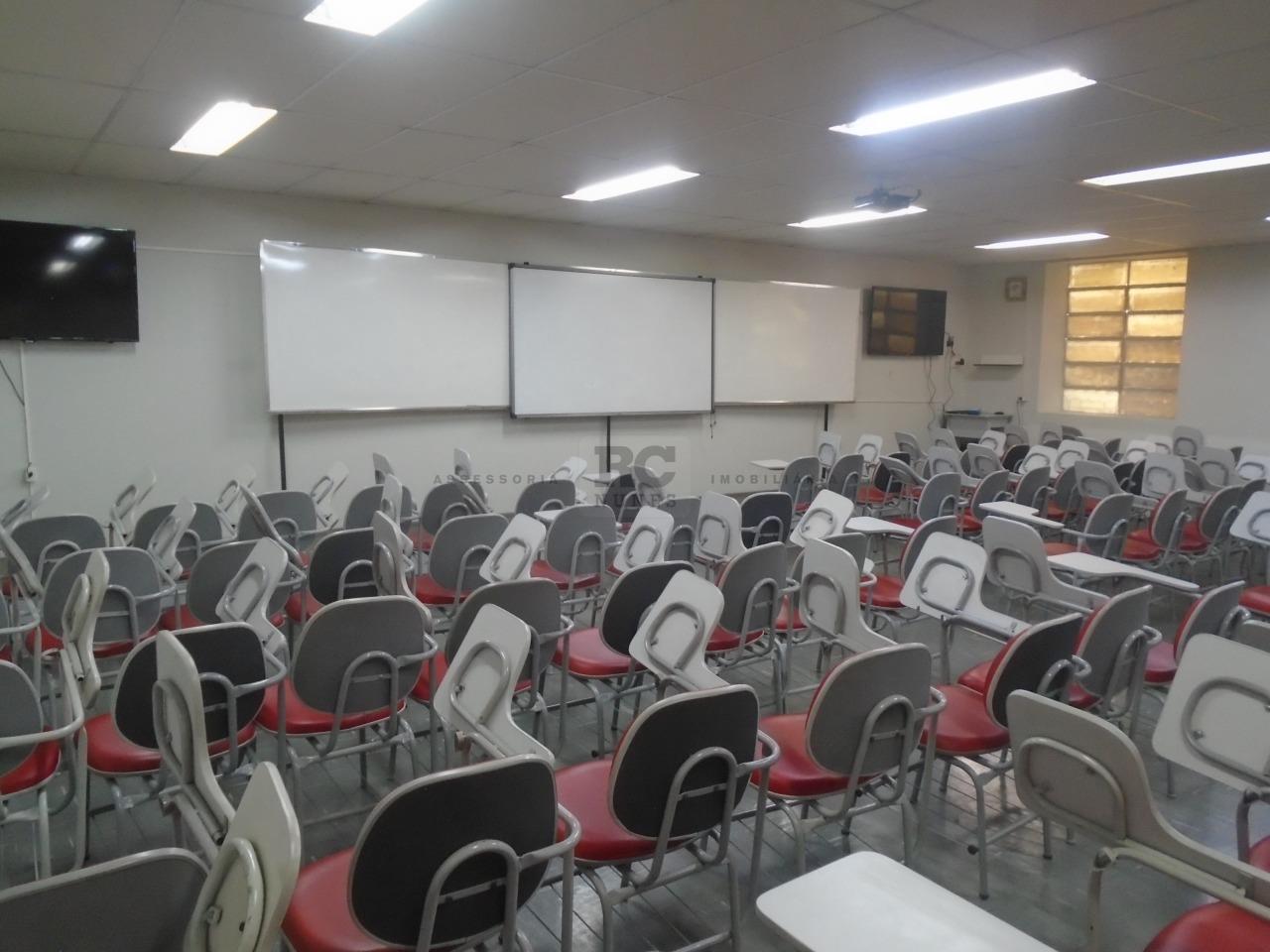 Prédio para aluguel no Centro: 