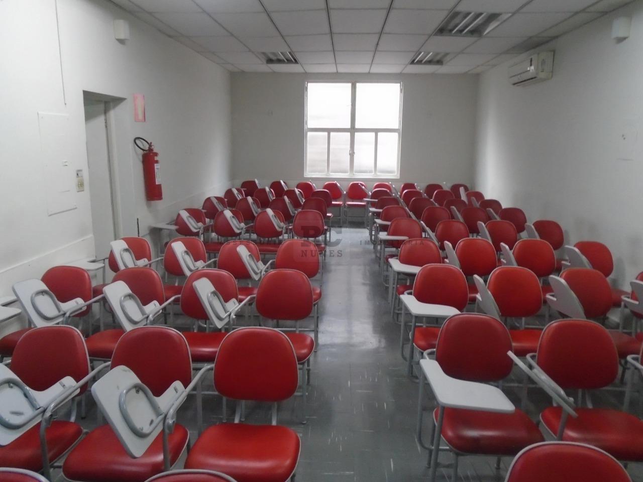 Prédio para aluguel no Centro: 