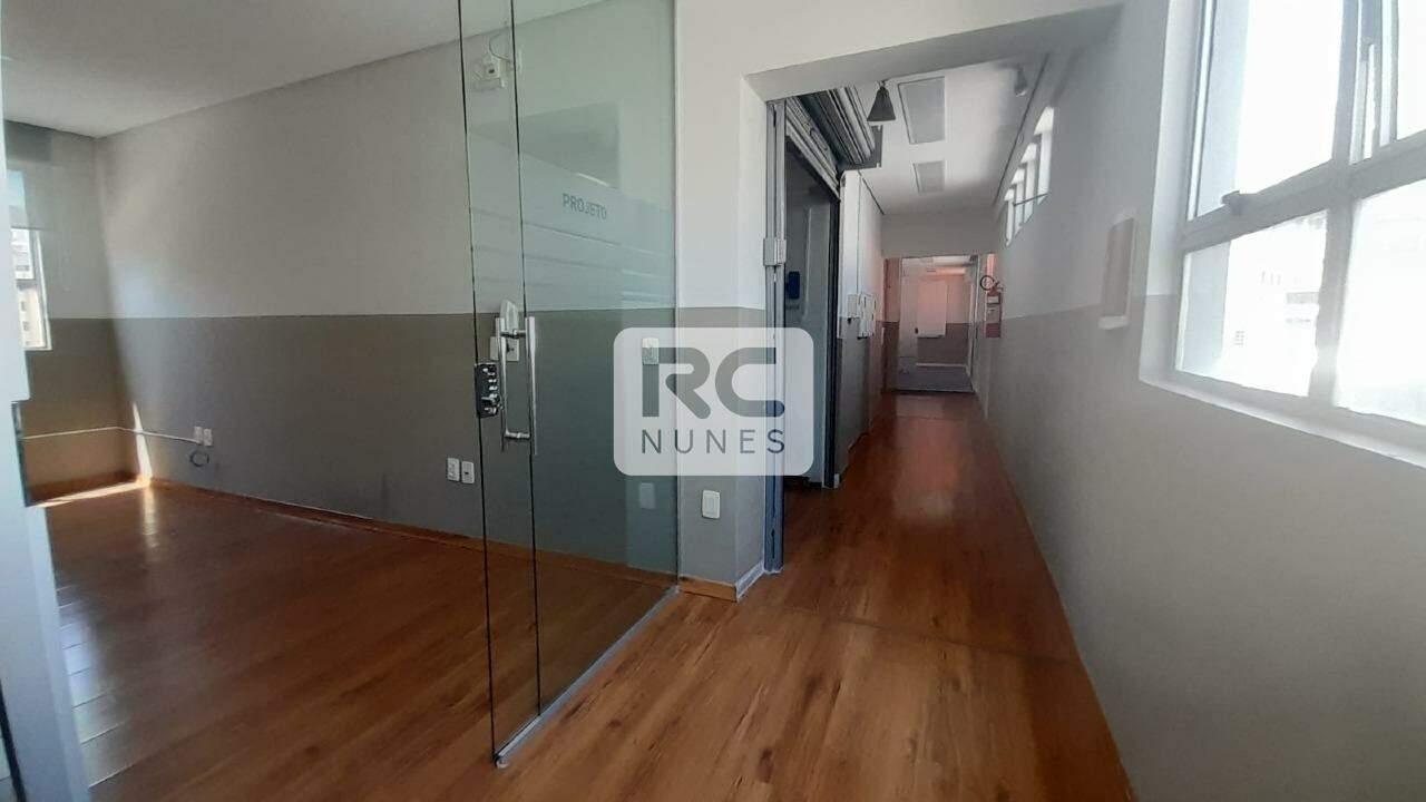 Prédio comercial para aluguel no Coração de Jesus: 