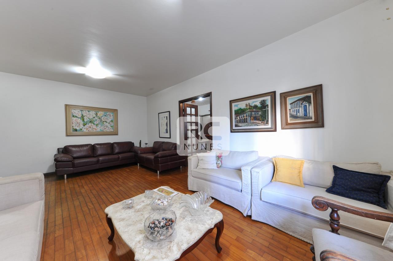 Apartamento à venda no Funcionários: 