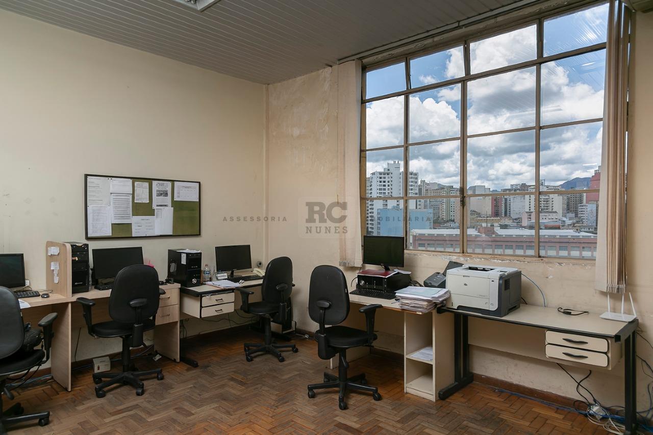 Andar corrido para aluguel no Carlos Prates: 