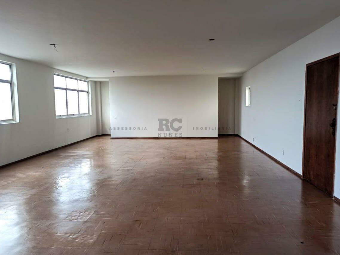 Andar corrido para aluguel no Santa Efigênia: 