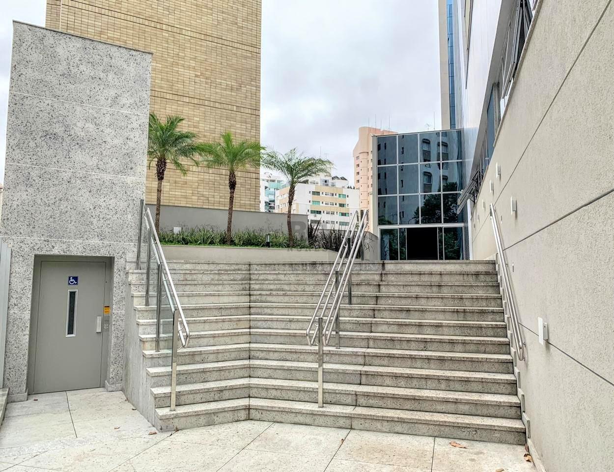 Andar corrido para aluguel no Lourdes: 