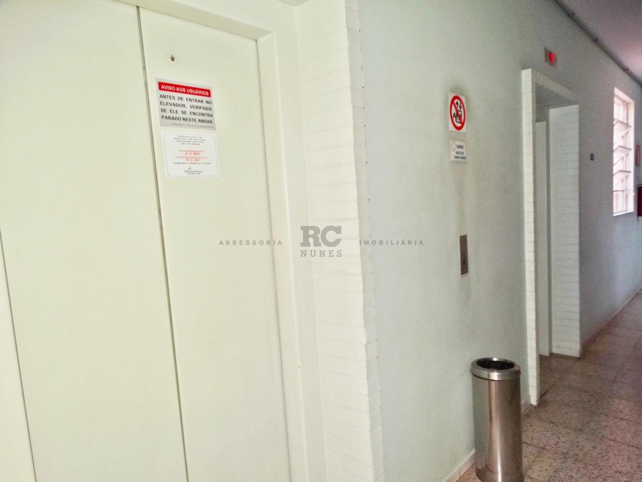 Sala para aluguel no Centro: 