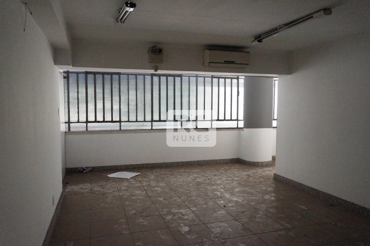 Sobre-loja para aluguel no Centro: 