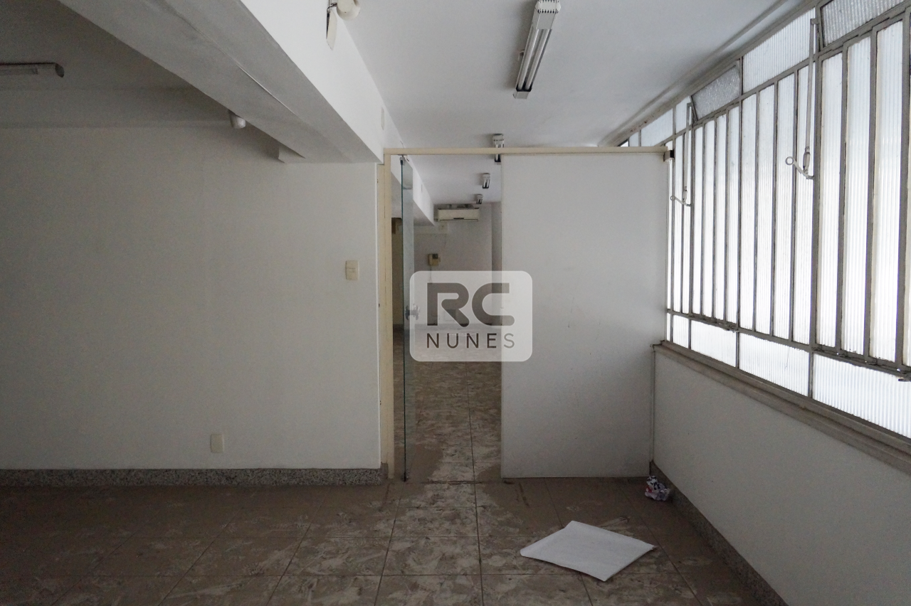 Sobre-loja para aluguel no Centro: 