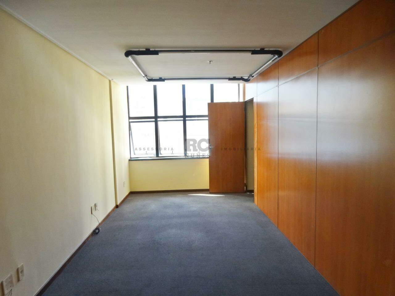 Sala para aluguel no Barro Preto: 