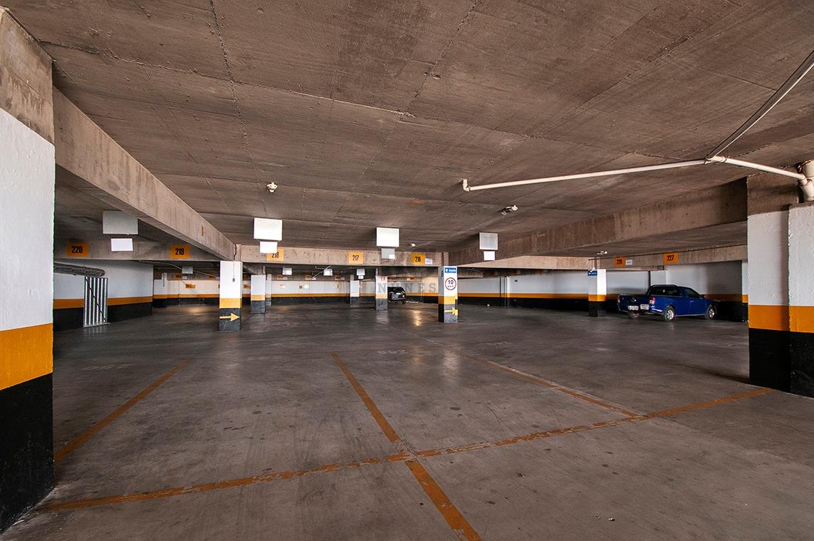 Andar corrido para aluguel no Estoril: 