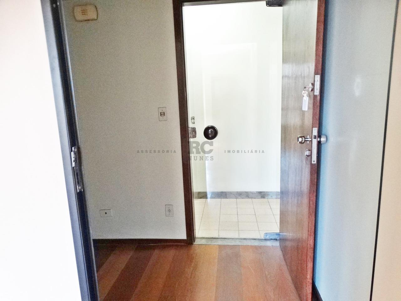 Sala para aluguel no Centro: 