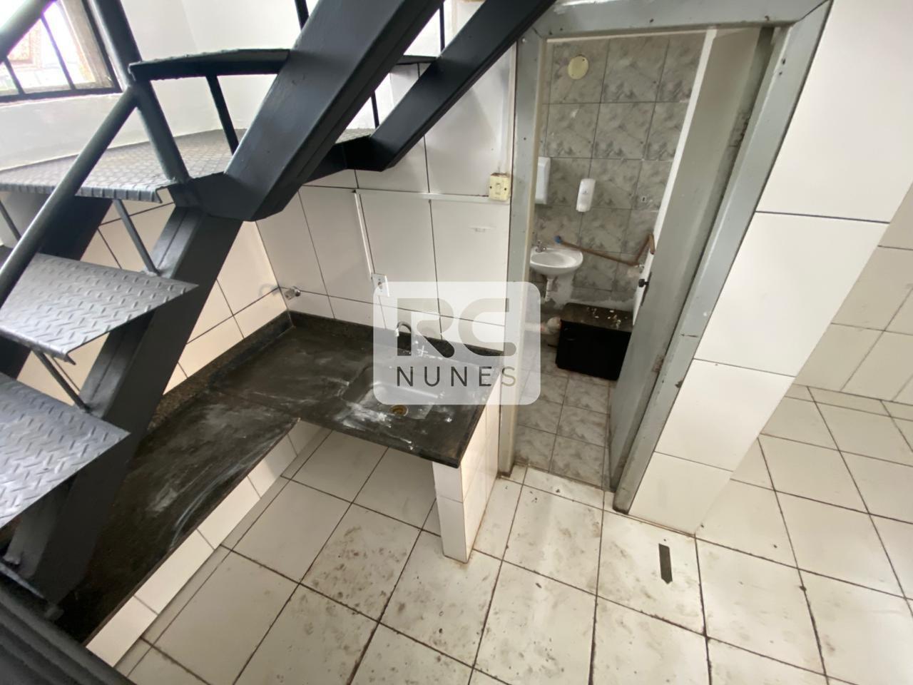 Loja para aluguel no Estoril: 