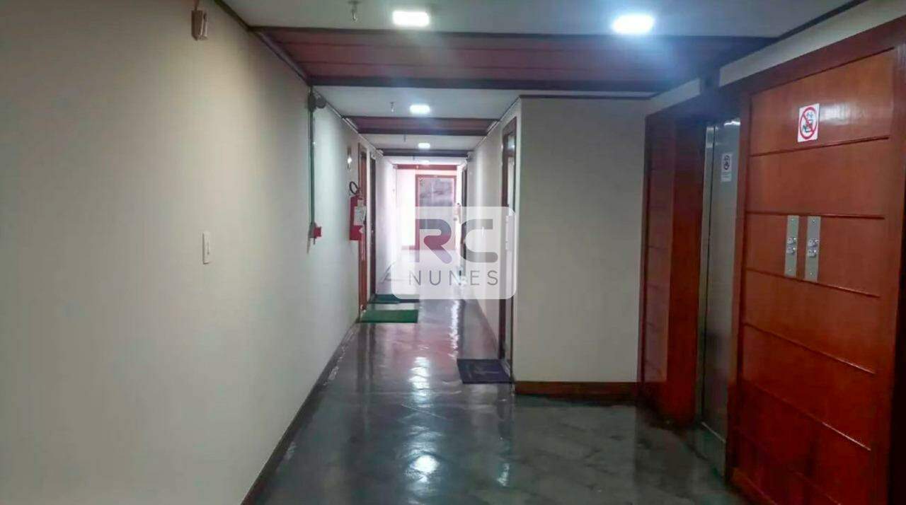 Sala à venda no Lourdes: 