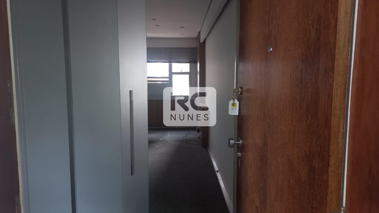 Sala à venda no Lourdes: 