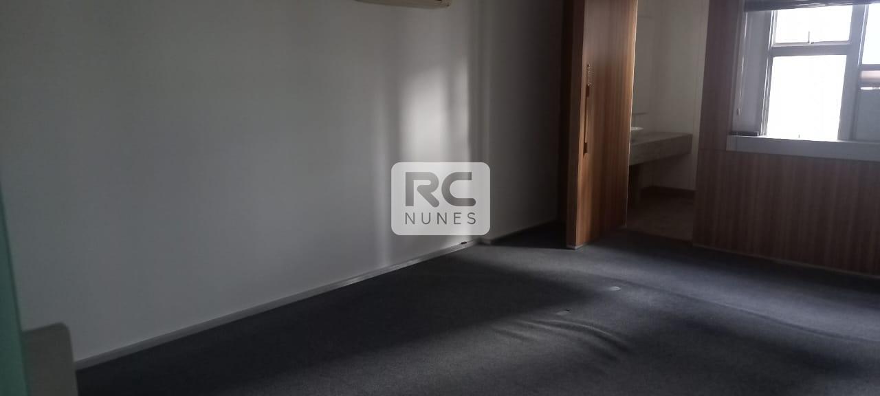 Sala à venda no Lourdes: 