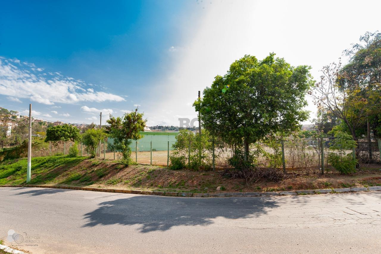 Lote-Área-Terreno para aluguel no Jardim Vitória: 