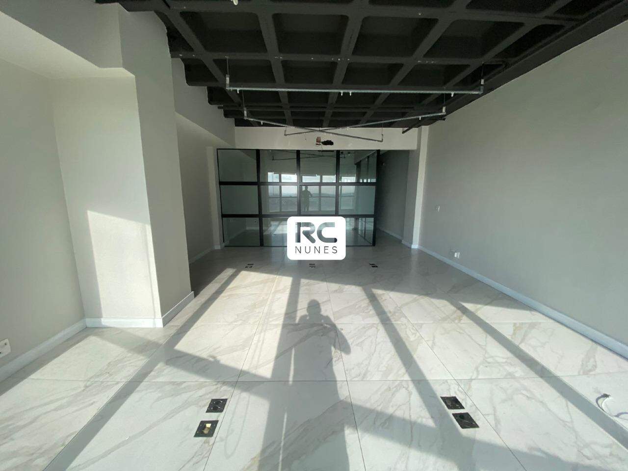 Sala para aluguel no Estoril: 