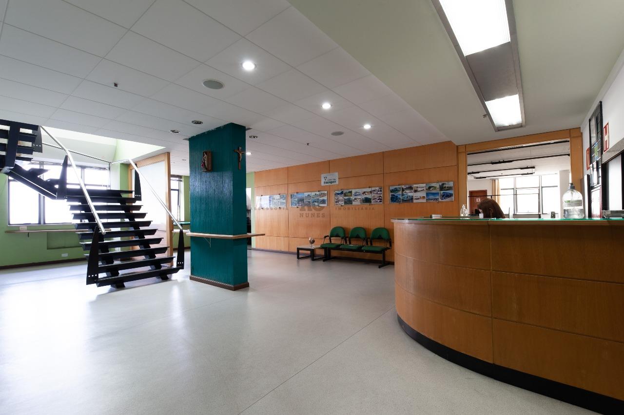 Andar corrido à venda no Funcionários: 