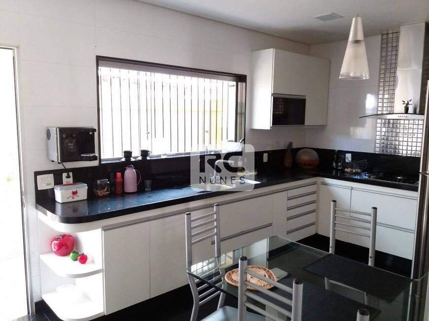 Casa à venda no Colégio Batista: 