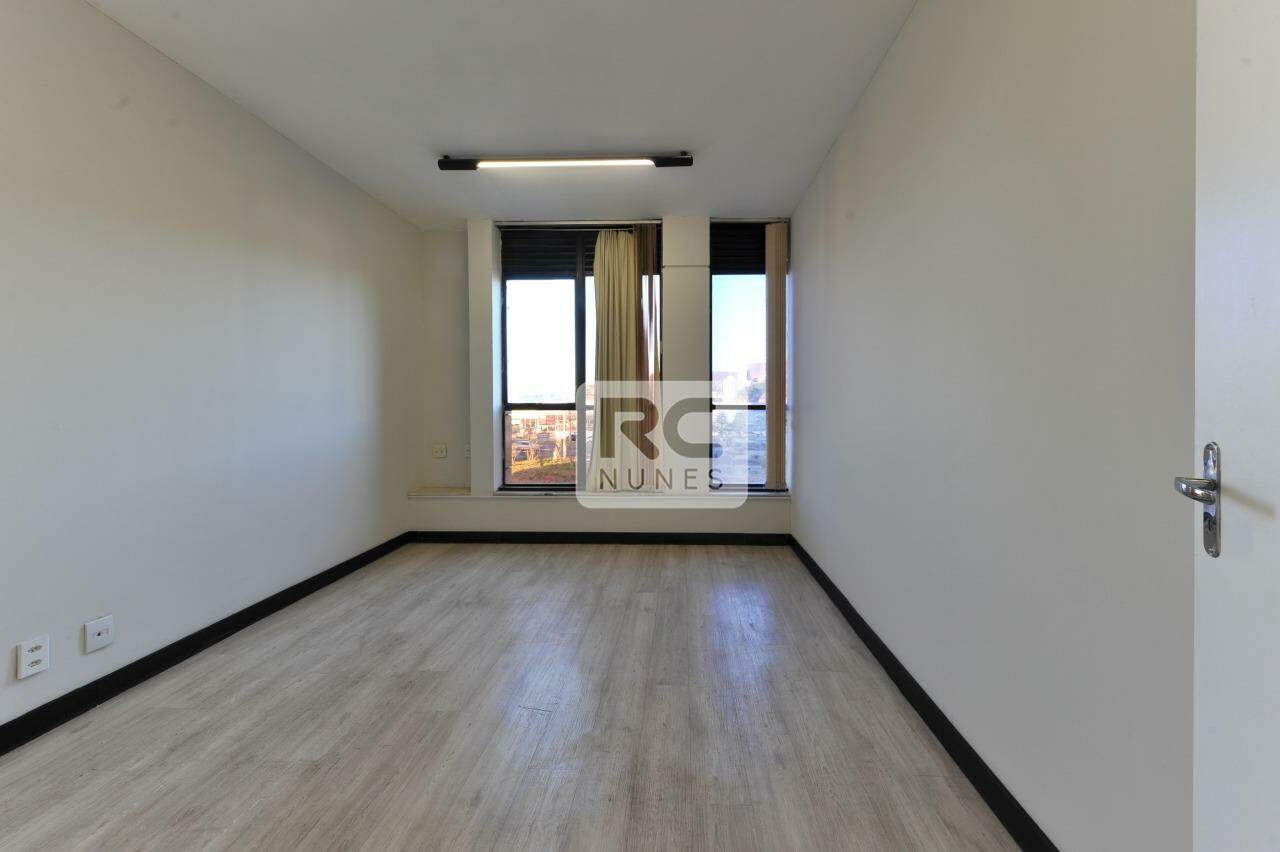 Sala para aluguel no Estoril: 