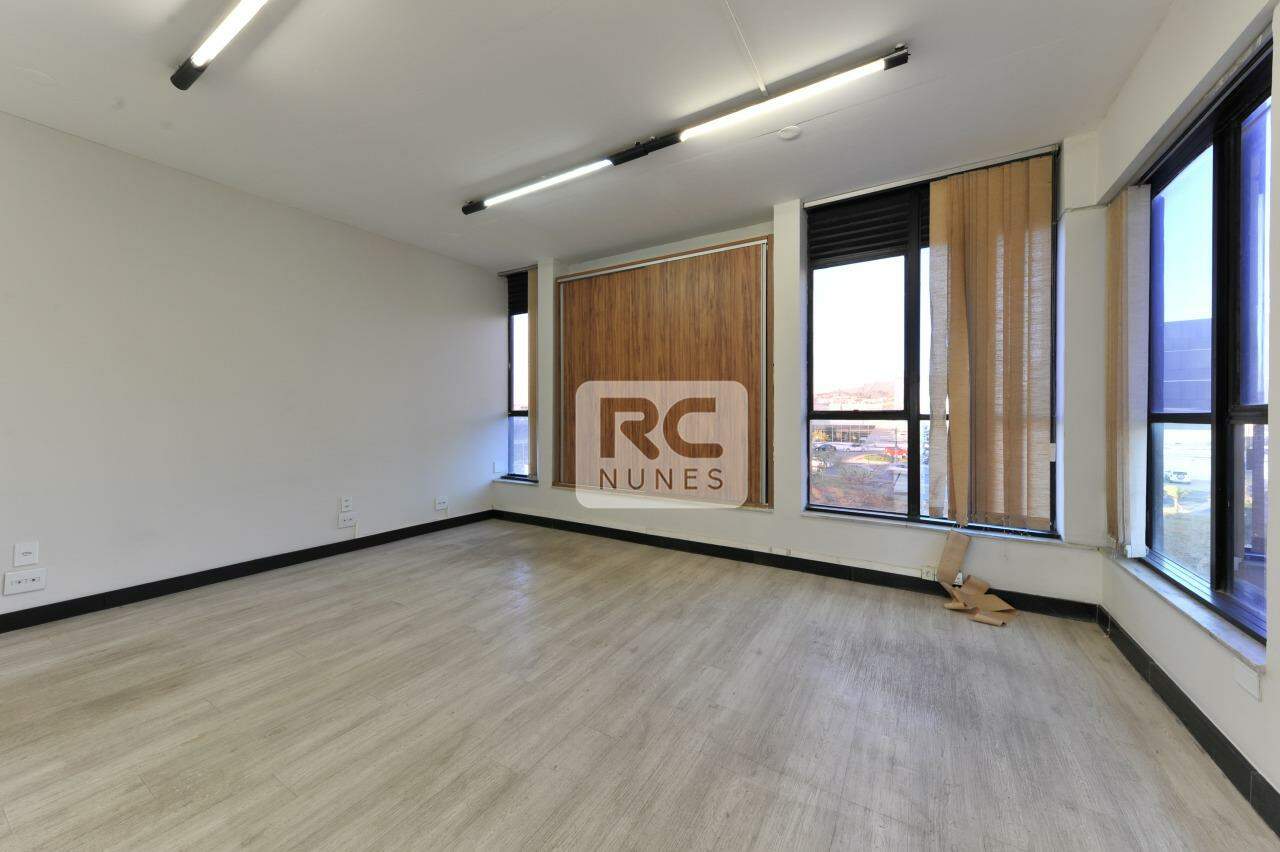 Sala para aluguel no Estoril: 