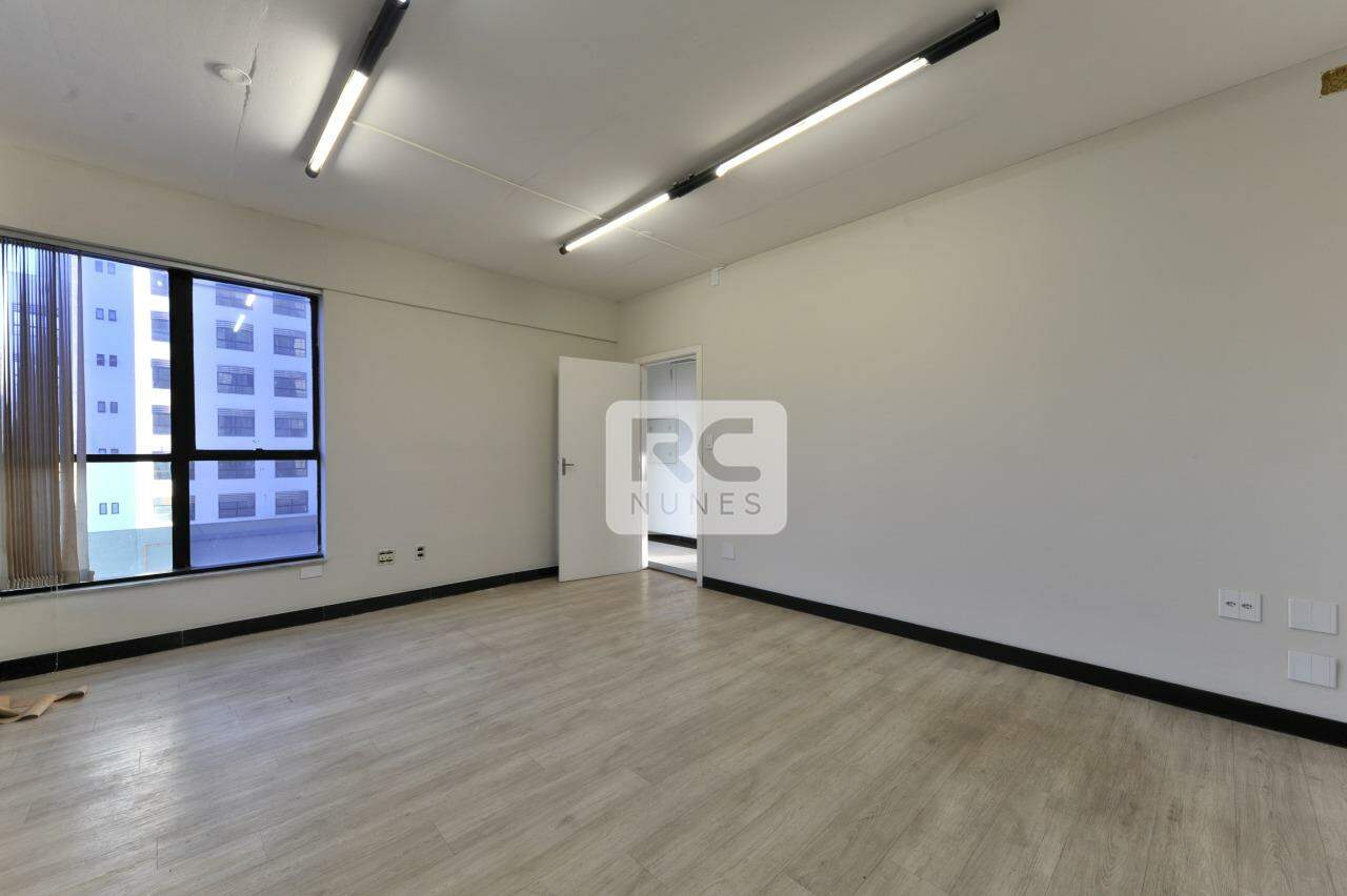 Sala para aluguel no Estoril: 