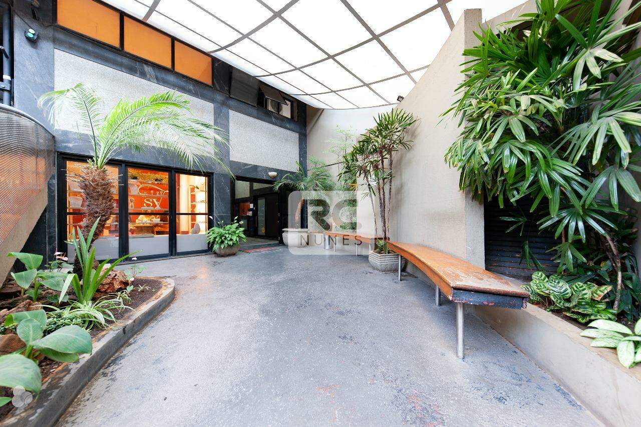 Sala à venda no Lourdes: 