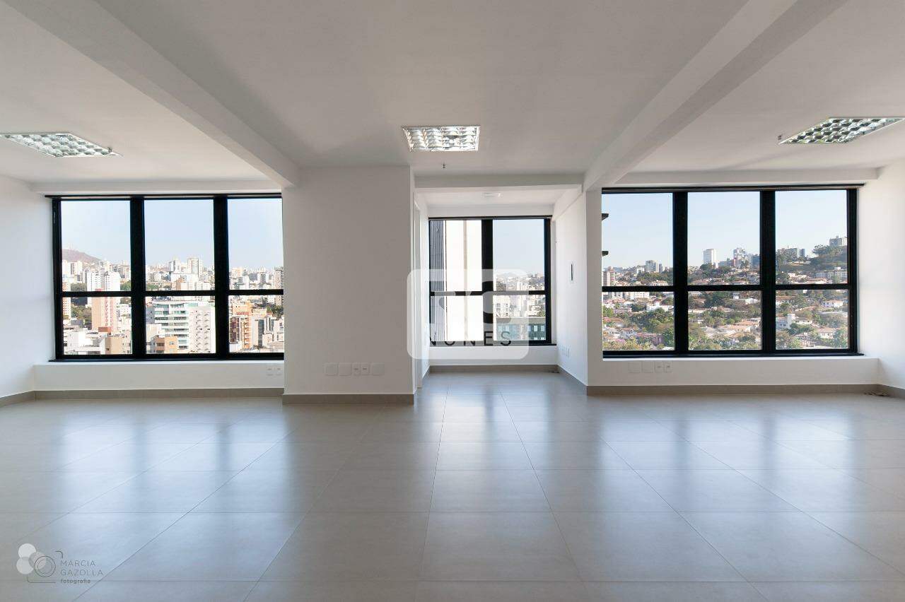 Sala à venda no Lourdes: 