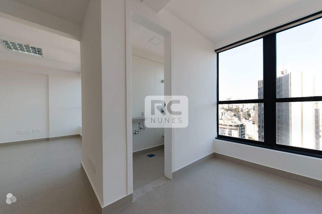Sala à venda no Lourdes: 