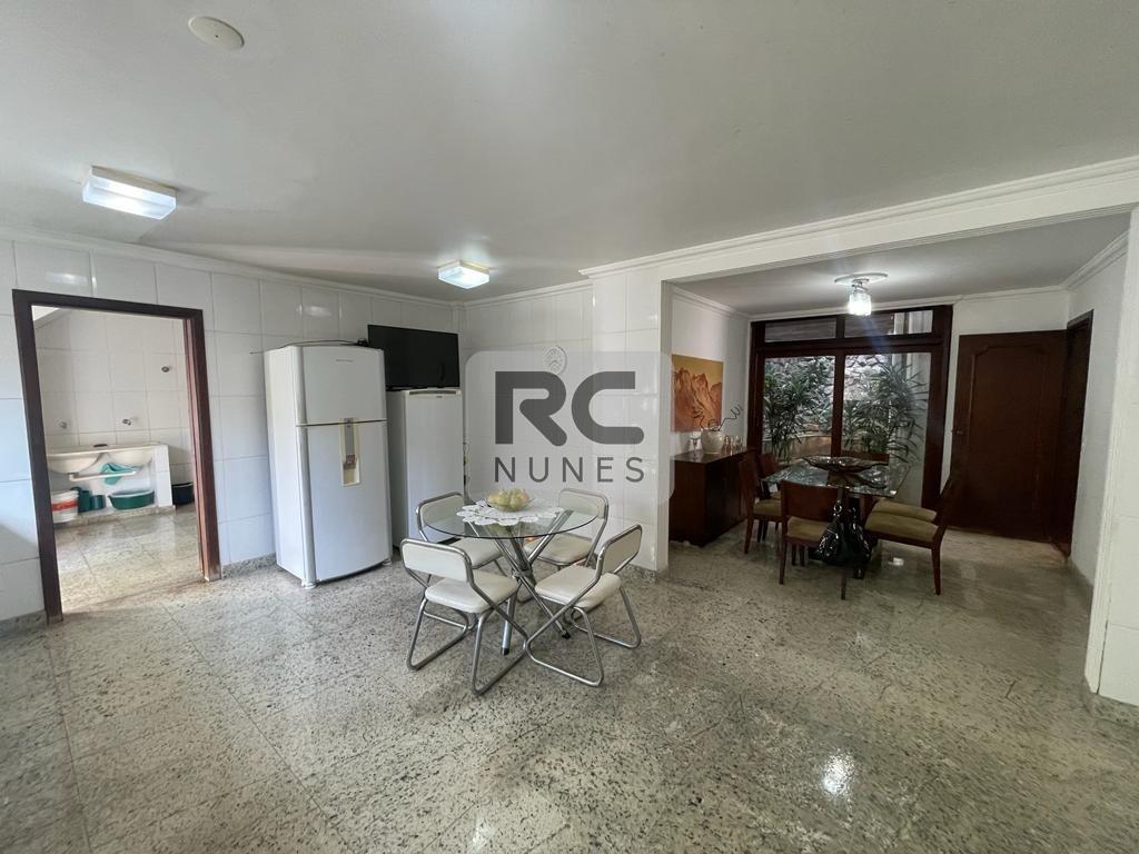 Casa à venda no Mangabeiras: 