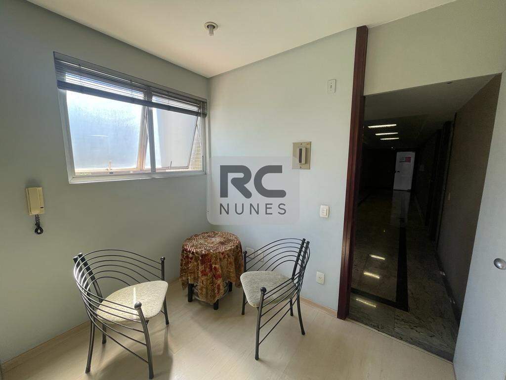 Sala à venda no Lourdes: 