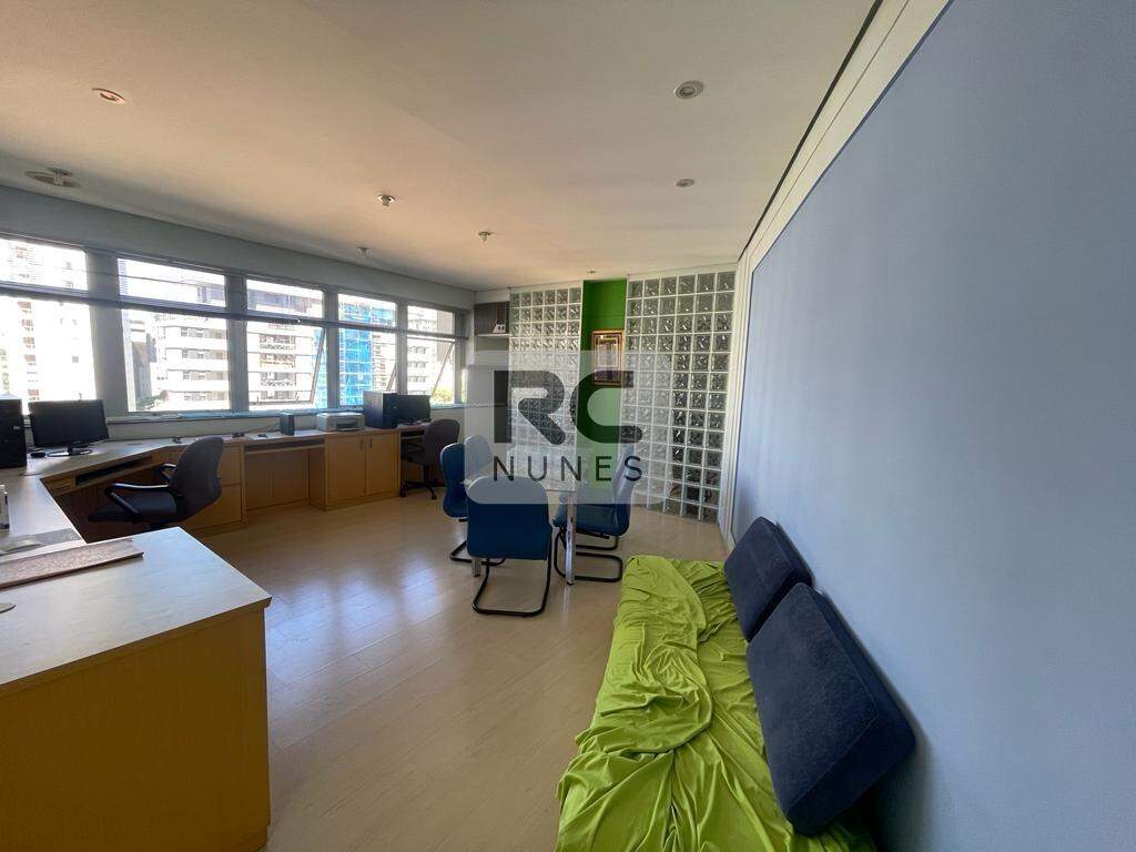 Sala à venda no Lourdes: 