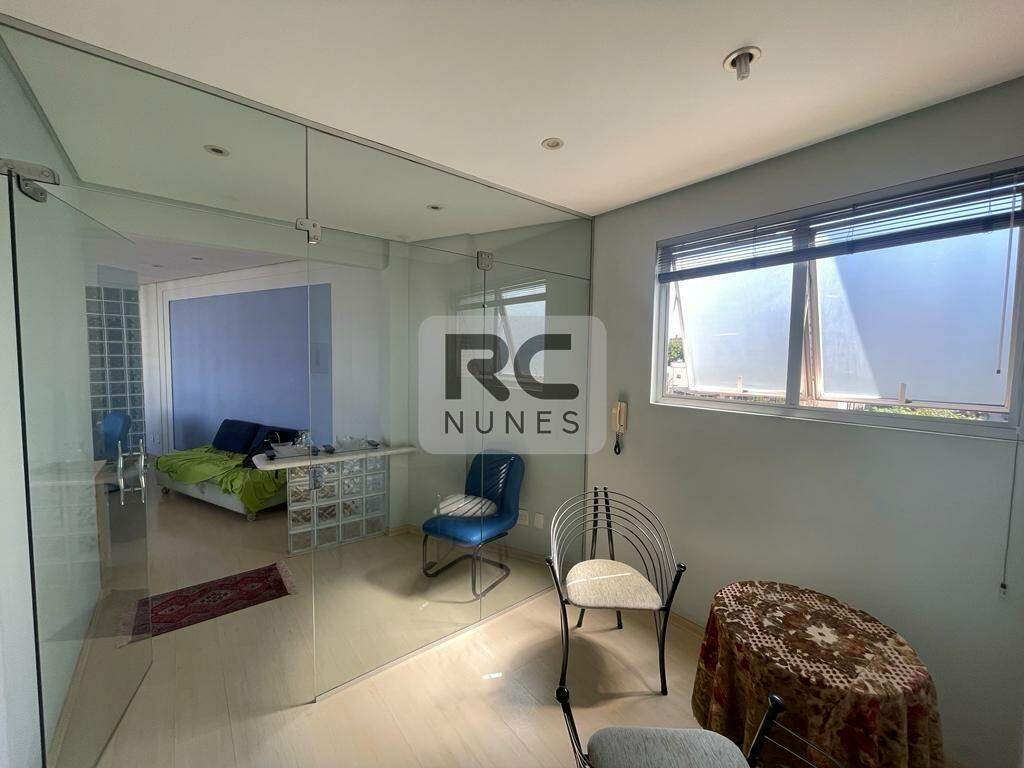 Sala à venda no Lourdes: 