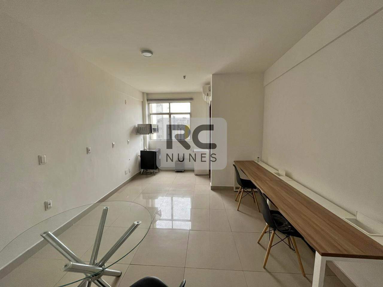 Sala à venda no Centro: 