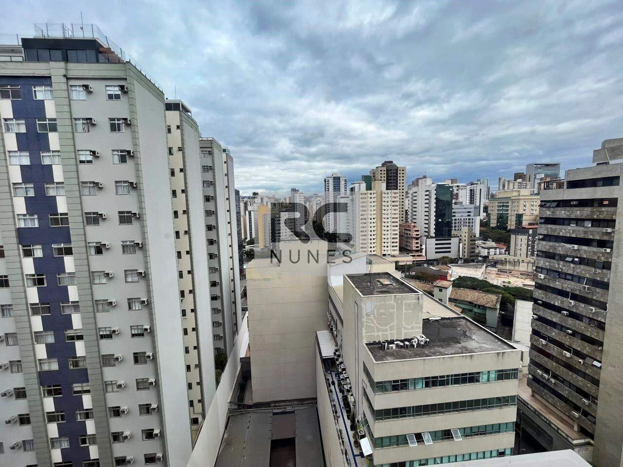 Sala à venda no Centro: 