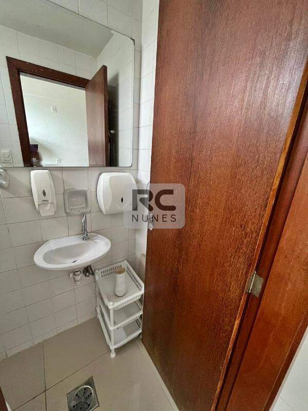 Sala à venda no Centro: 