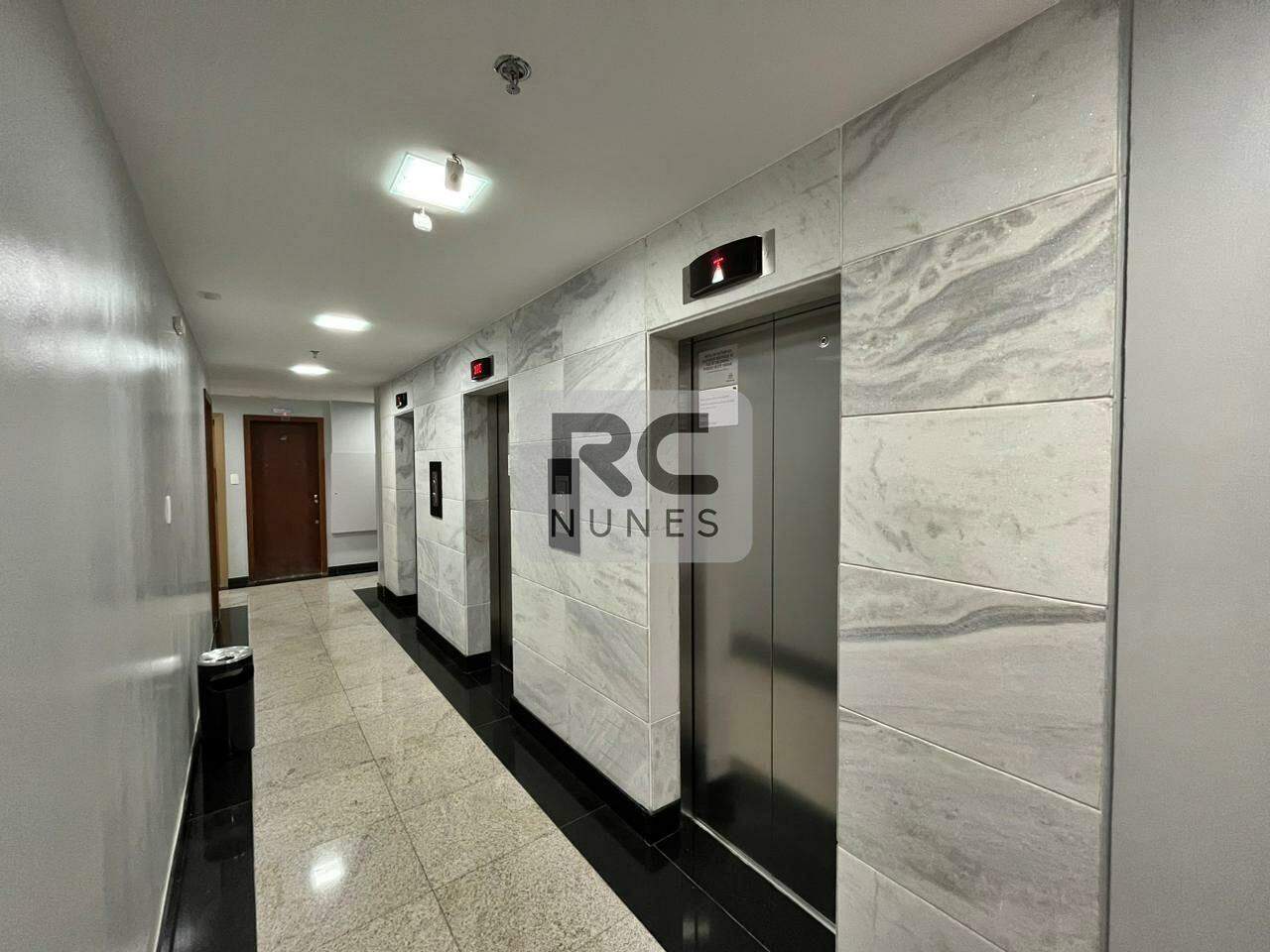 Sala à venda no Centro: 