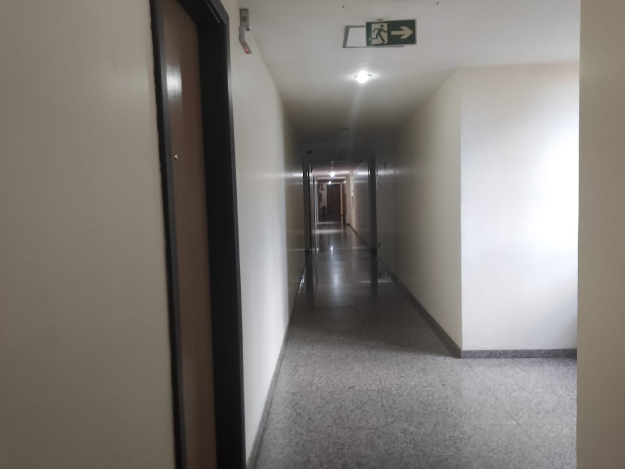 Conjunto de salas para aluguel no Estoril: 