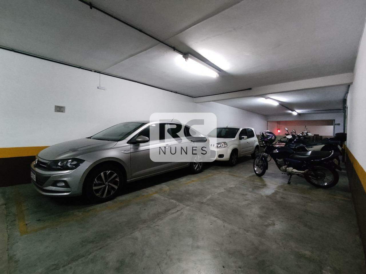 Andar corrido à venda no Funcionários: 
