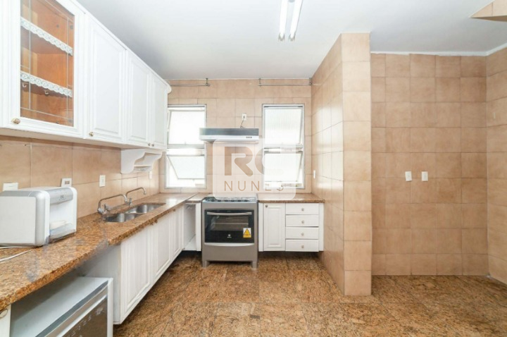 Cobertura à venda no Lourdes: 